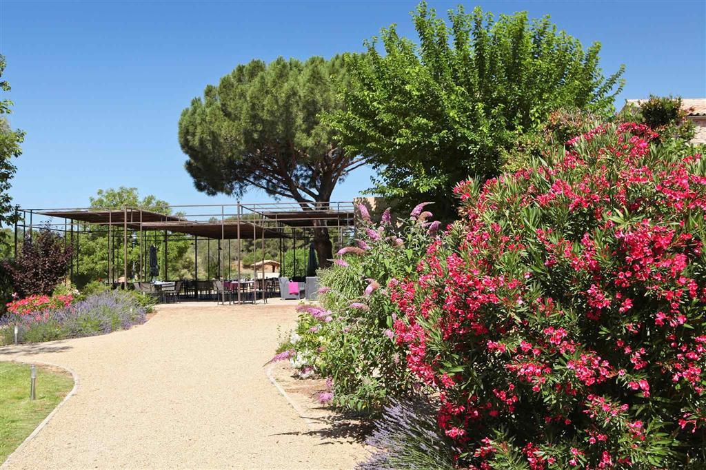 Mercure Aix-En-Provence Sainte-Victoire Chateauneuf-le-Rouge Luaran gambar