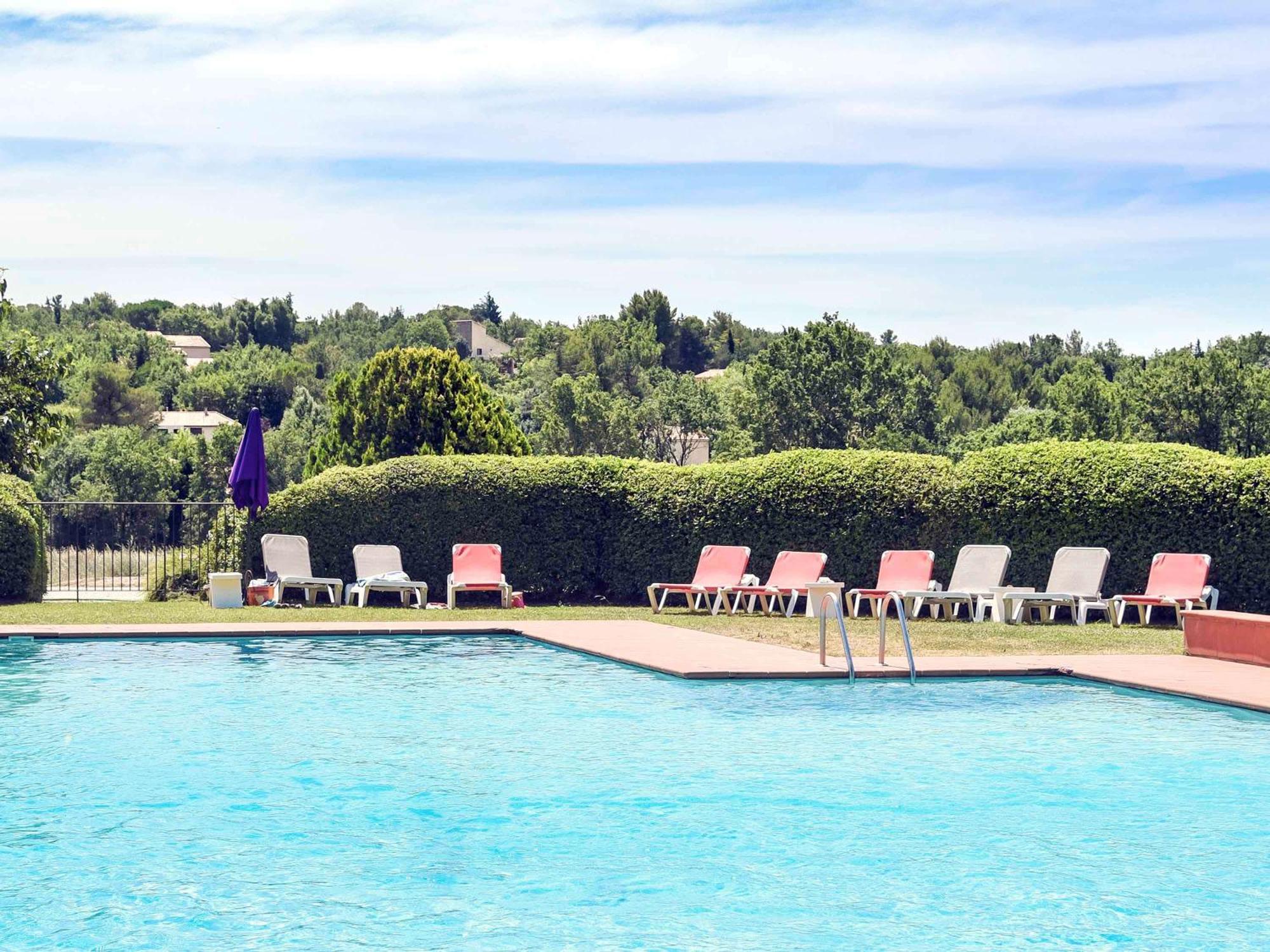 Mercure Aix-En-Provence Sainte-Victoire Chateauneuf-le-Rouge Luaran gambar