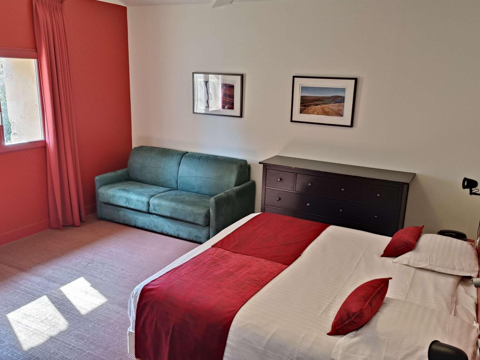 Mercure Aix-En-Provence Sainte-Victoire Chateauneuf-le-Rouge Luaran gambar